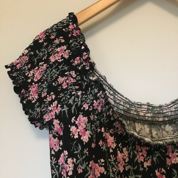 Soft & Sexy Black Floral Smock Collar Off Shoulder Top - Picture 3 of 13